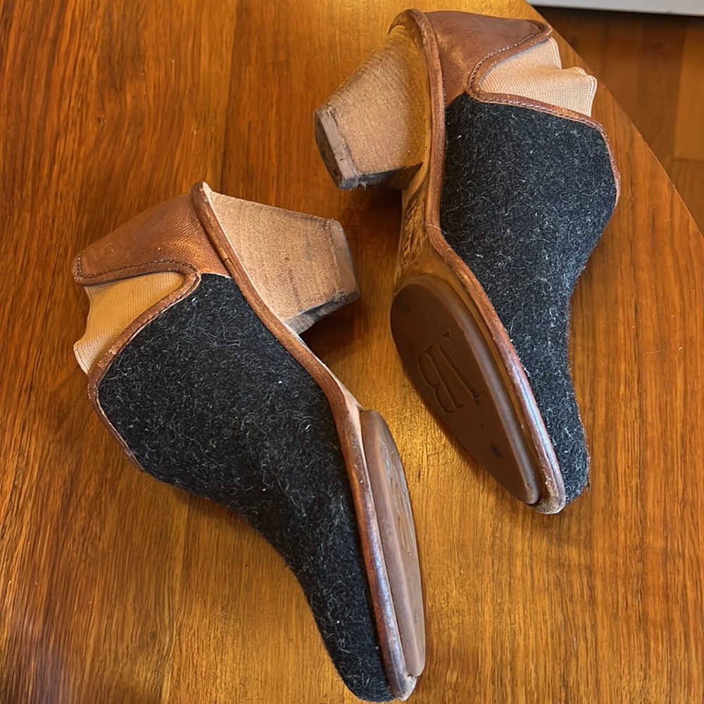 〰️ Matt Bernson Booties 〰️ - Picture 2 of 4